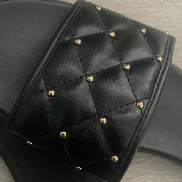 Black slides with gold - Picture 3 of 6